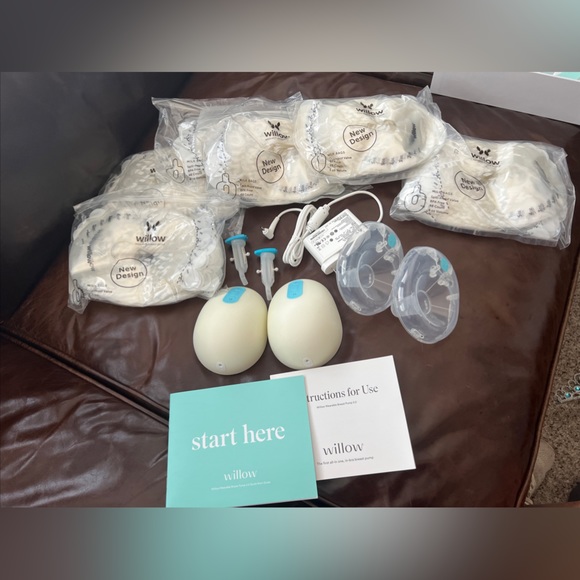 Willow 2.0 plus additional bags - Picture 1 of 5